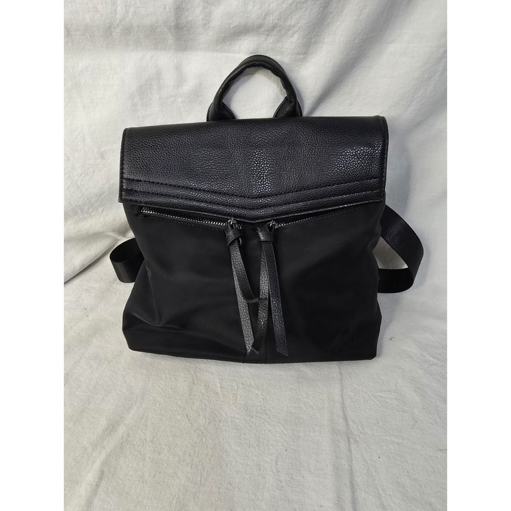 BOTKIER NEW YORK Trigger Black Bag Purse Shoulder Sling Backpack Handbag EUC